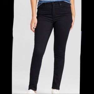 Universal Thread Black jeggings